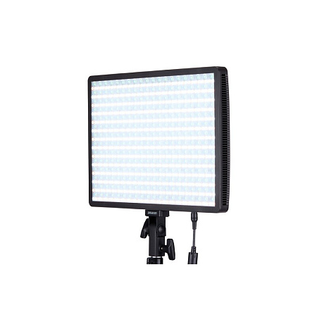 Aputure Amaran Pano 120c Kit